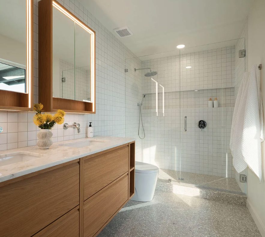 Guest bath in Chandler, AZ